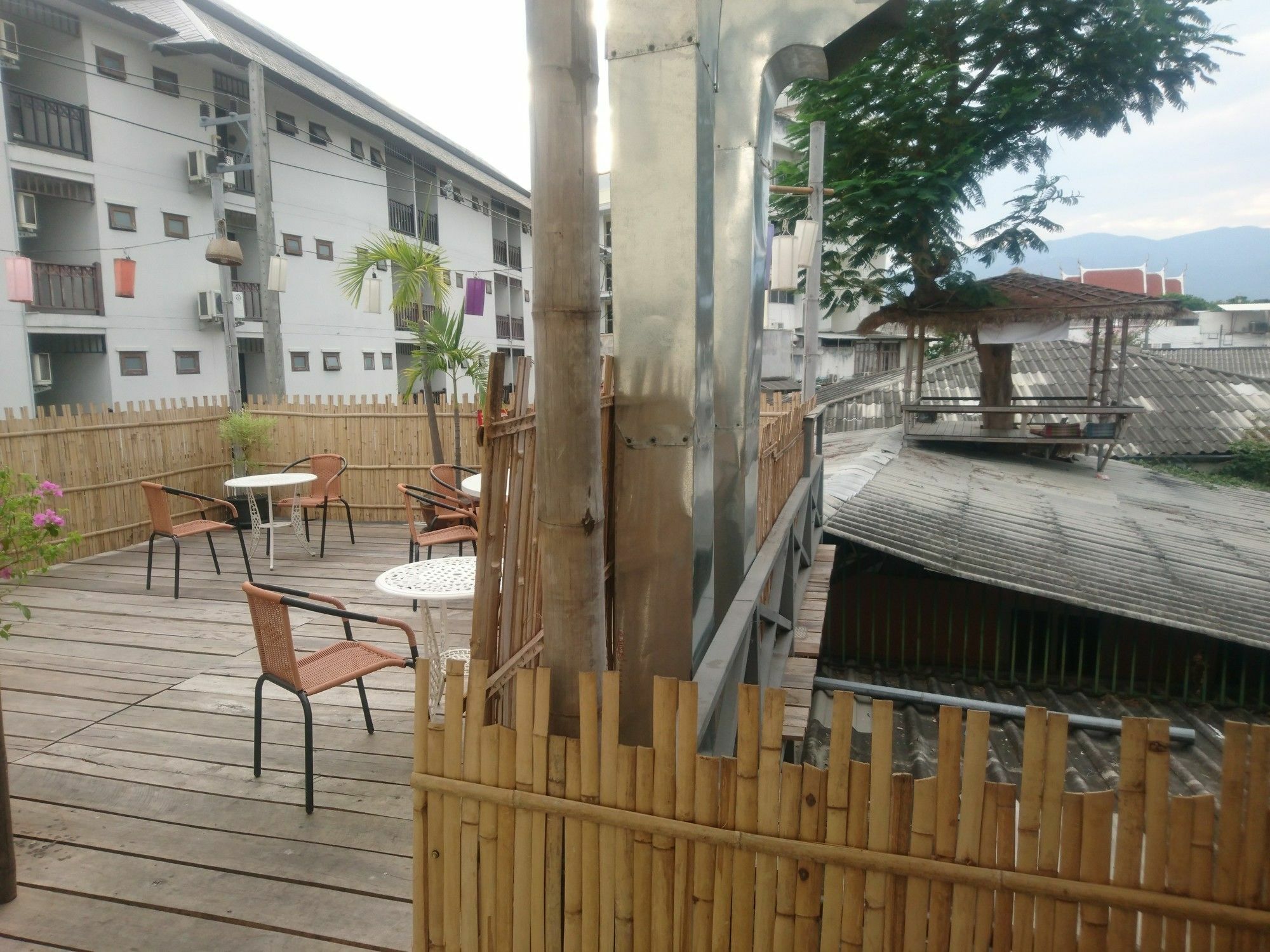 Nhà khách Central Guesthouse 2*